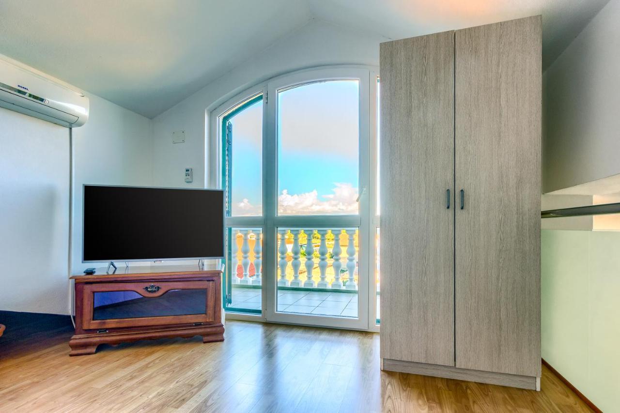 Apartmani Vukicevic Vodice Eksteriør billede