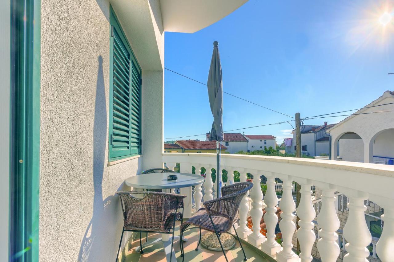 Apartmani Vukicevic Vodice Eksteriør billede
