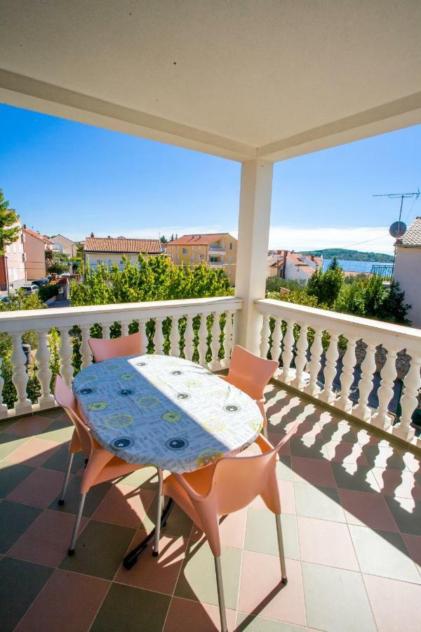 Apartmani Vukicevic Vodice Eksteriør billede